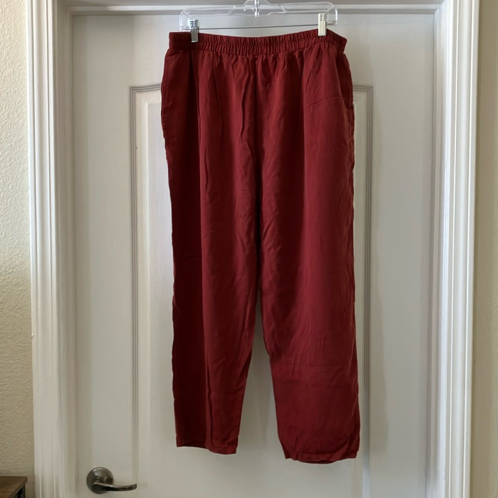 EUC Sotela Ryan Trousers, Red size 5 (about XL)